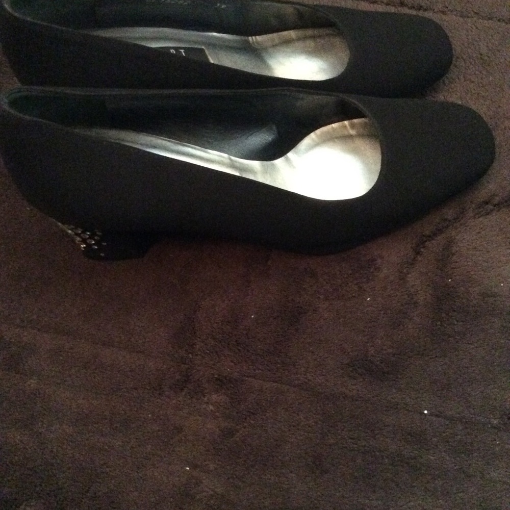 Shoes - Picture 3 of 3